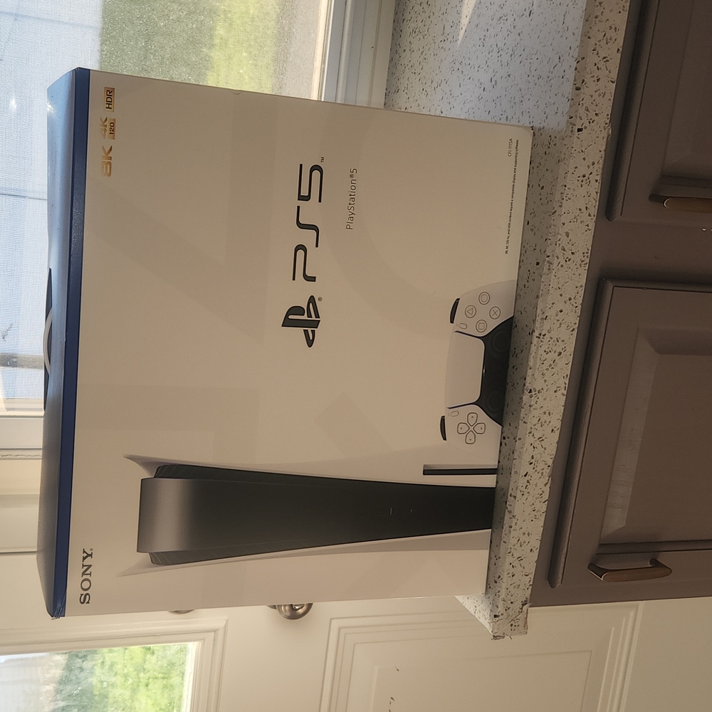 PS5 w/ extra controller